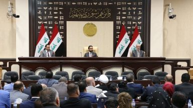 تمایل 14 فراکسیون مجلس عراق برای مشارکت در دولت کاظمی