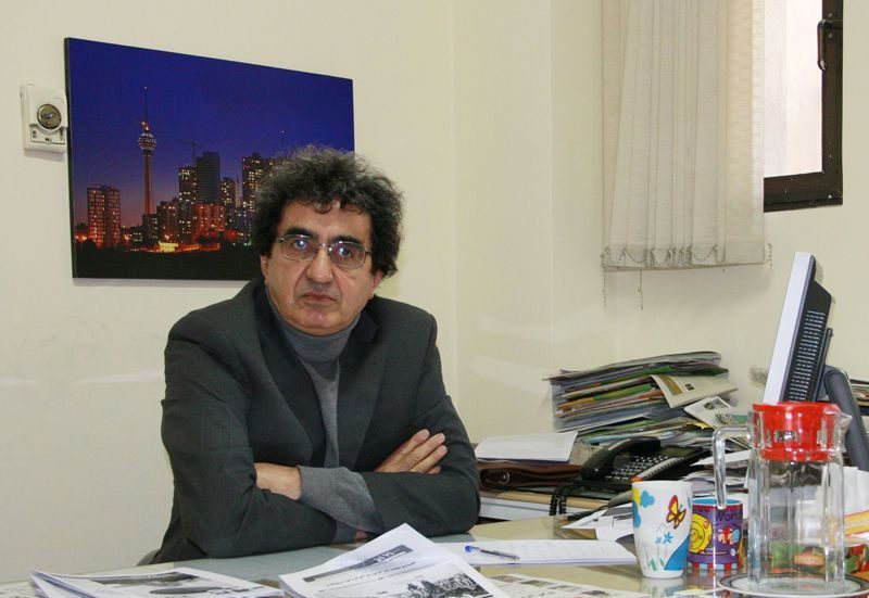 یک راه بیشتر وجود ندارد، خانم‌ها و آقایان مکدر/ فریدون صدیقی
