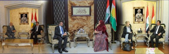 سەرۆكی پەرلەمانی کوردستان وێنەی مەلا مستەفا بارزانی لە شوێنی پرۆتۆكۆڵ لادەبات