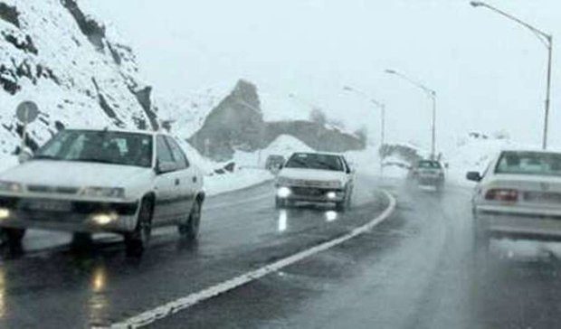 کاهش دید موجب اختلال تردد در جاده‌های کردستان شده است