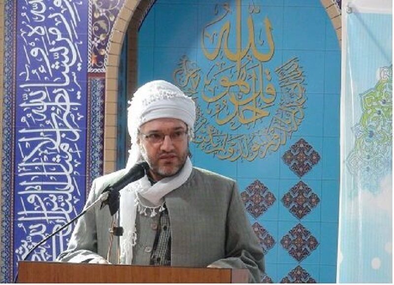 شهید سلیمانی بدون نگاه به فرق و مذاهب مدافع اسلام بود