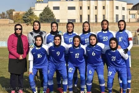اعتصاب بازیکنان همیاری آذربایجان غربی/ فوتبال زنان ارومیه در سراشیبی سقوط!