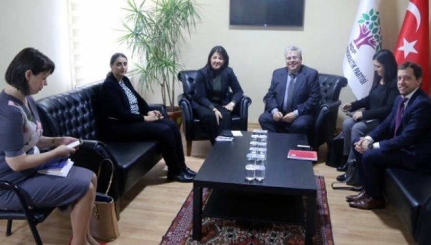 دیدار گزارشگر ترکیه در پارلمان اروپا با هیئت HDP در ترکیه