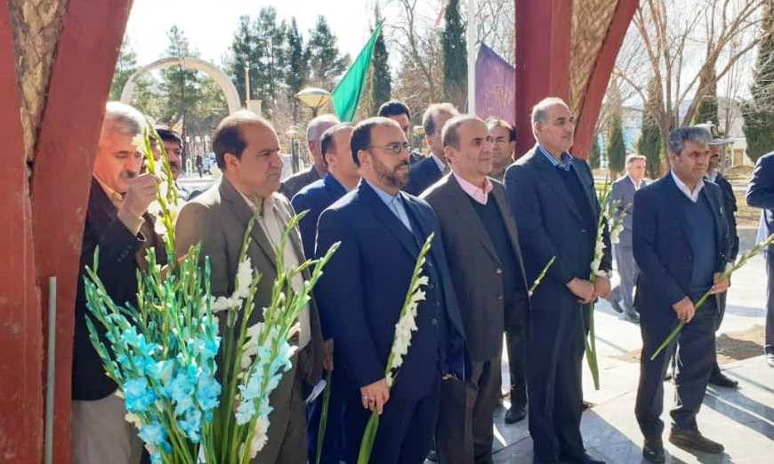 رونمایی از ۲۵۱ طرح در ایلام با حضور معاون پارلمانی رئیس‌جمهور