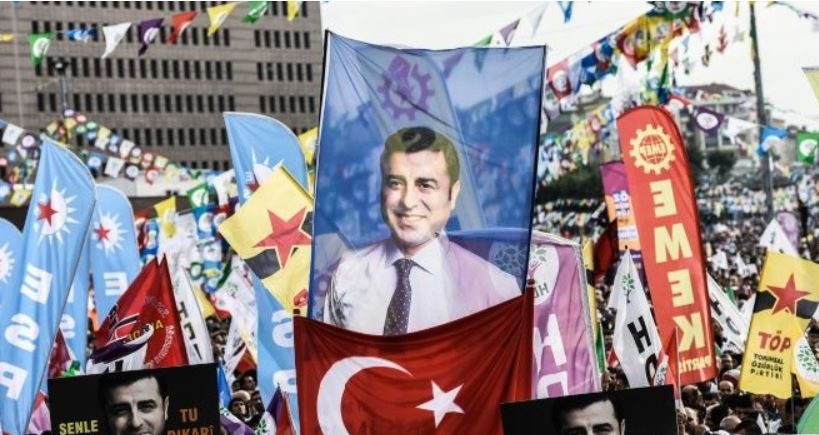 صلاح الدین دمیرتاش: ادبیات را بر سیاست ترجیح می دهم