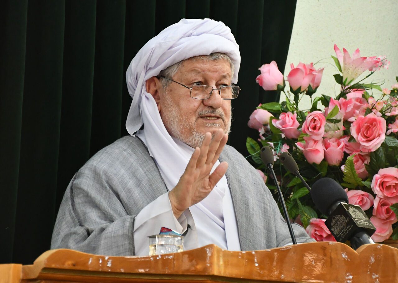 ماموستا قادر قادری مردم را به «در خانه ماندن» دعوت کرد