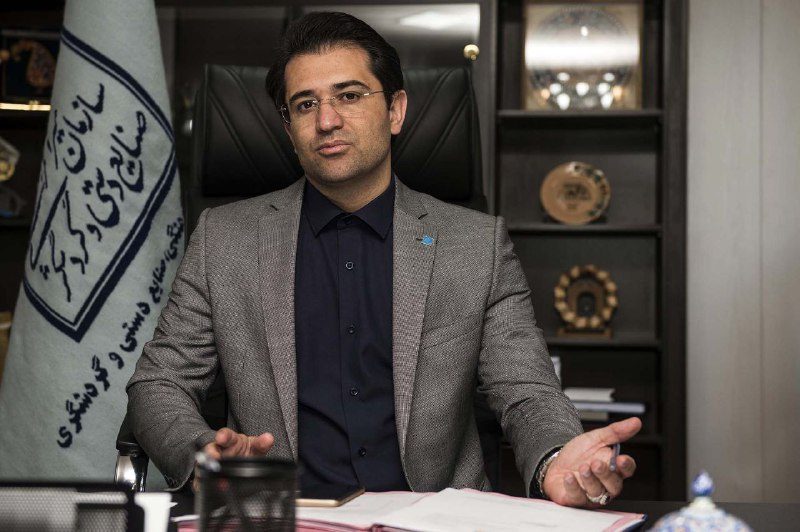 دولت با بسته حمایتی از فعالان گردشگری و صنایع دستی موافقت کرد