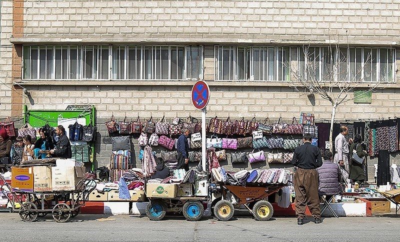 دستفروشی از حقیقت تا مجاز
