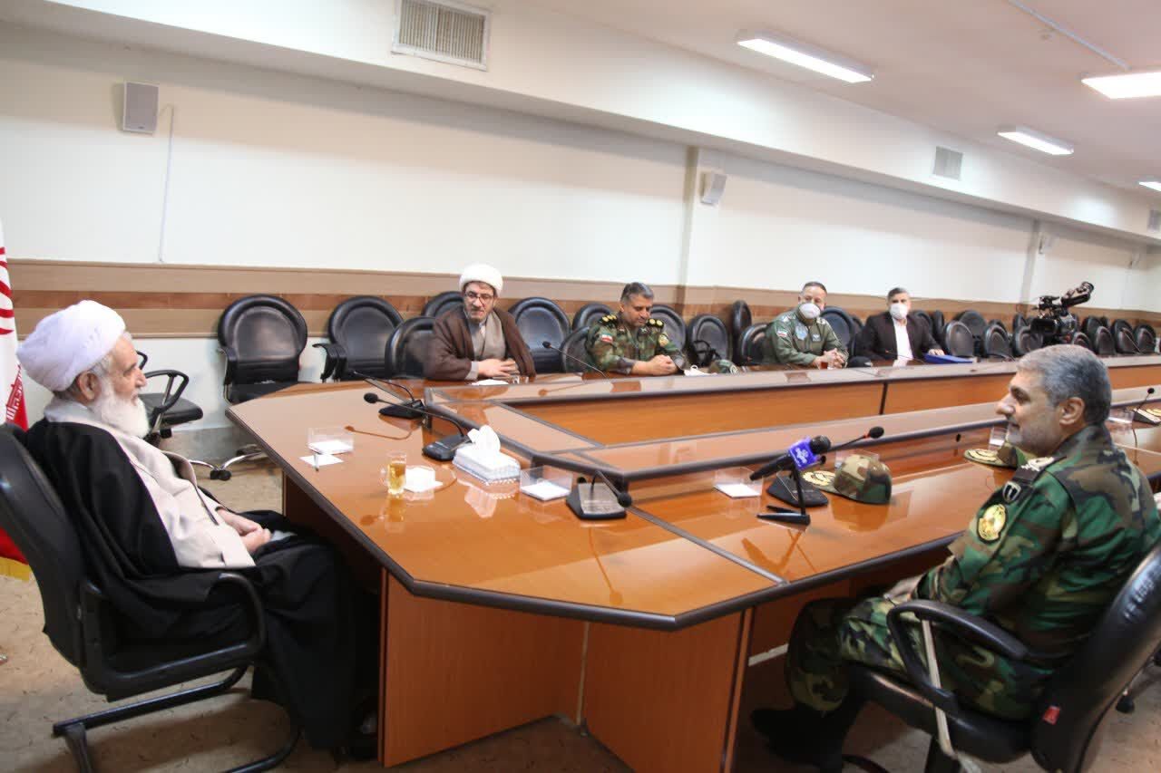 خدمات ارتش به کشور و ملت ماندگار و قابل تقدیر است