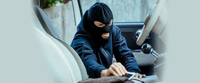دستگیری سارق حرفه ای در ایلام با ۳۰ فقره سرقت