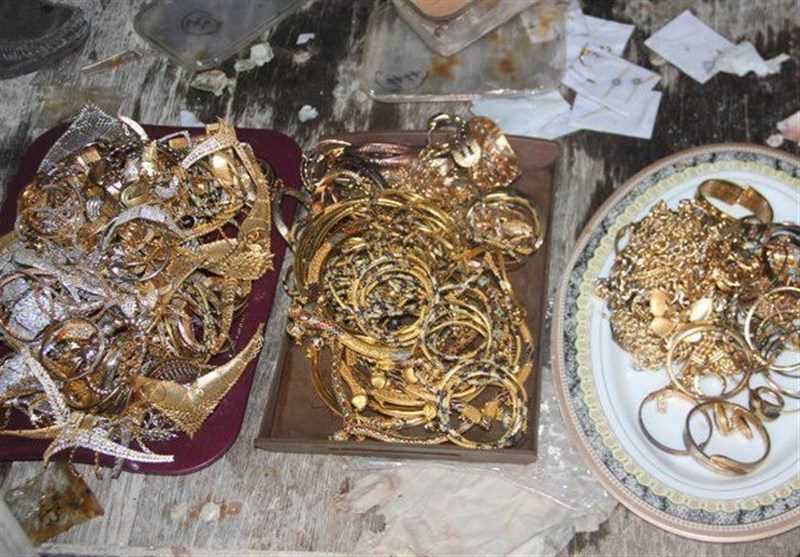 سر محروم کردستان بر ‏بالش طلا