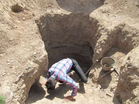 حفاری غیر مجاز در گورستان تاریخی بوکان