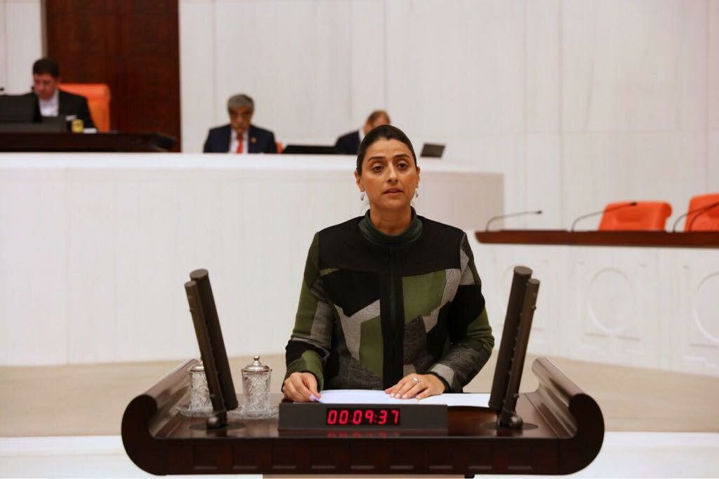 زنان ترک در ترکیه از زنان کرد جسارت می گیرند