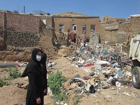 انباشت 8 تن زباله در منزل مسکونی جهت تفکیک در شوط افشا شد