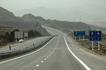 شست و شوی بزرگراه خونین بوکان- میاندوآب با آسفالت قطعه دوم آغاز شد