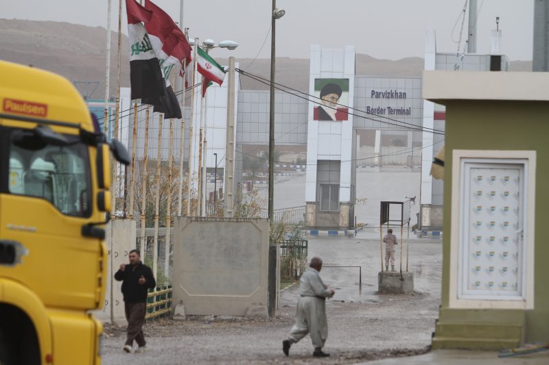 Iraqi PM orders formation of committee to monitor border crossings