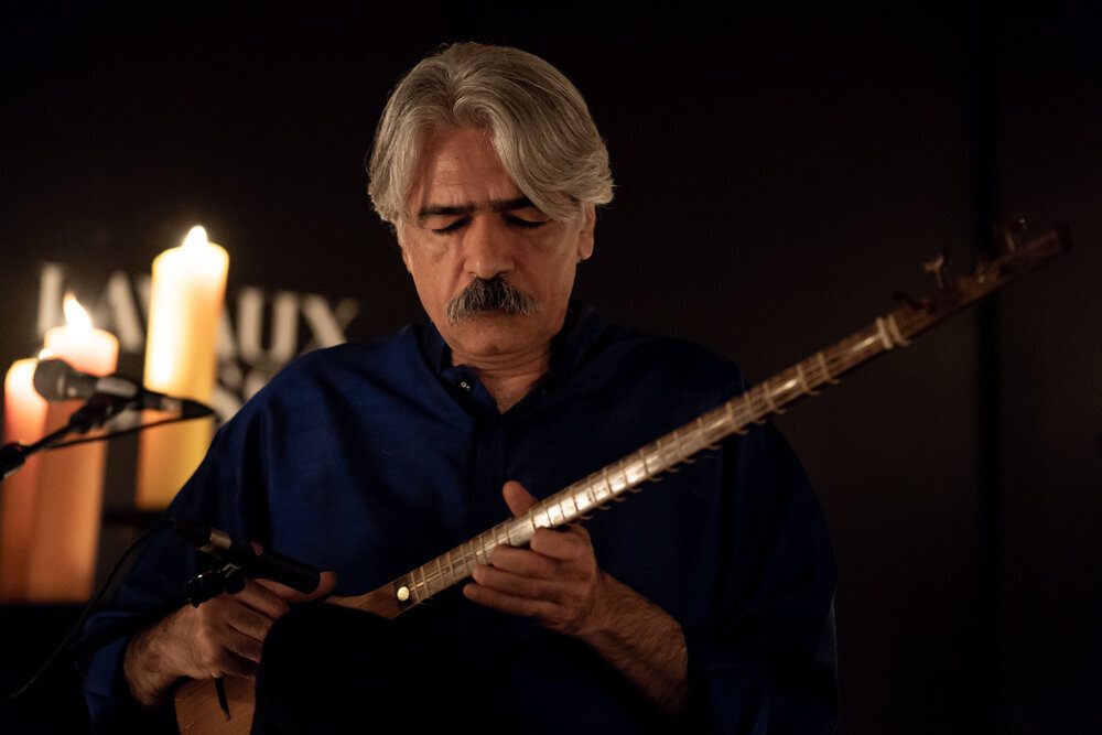 Kayhan Kalhor performs for Kurdish film