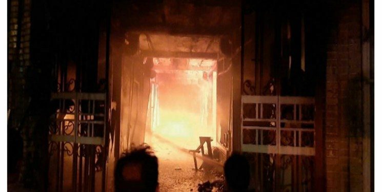آتش سوزی پاساژ شهرداری در شهر سرابله ایلام مهار شد/ علت حادثه در دست بررسی است