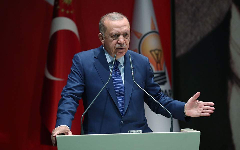 اردوغان دارد با آتش بازی می کند / تام الیس