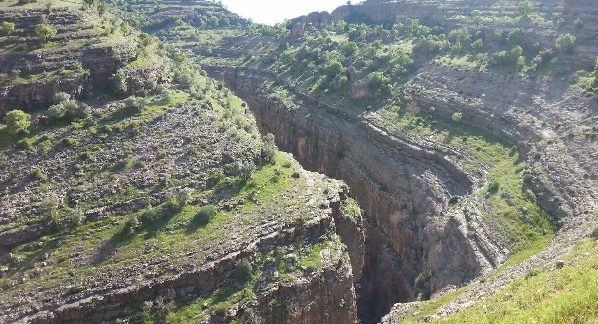 پاکیزگی، هدیه طبیعت دوستان و کوهنوردان ایلامی به دره افسانه ای ویژدَروَن