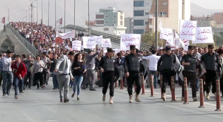 خۆپیشاندانی سەرتاسەریی مامۆستایانی ناڕازی لە پارێزگای سلێمانی بەڕێوە دەچێت