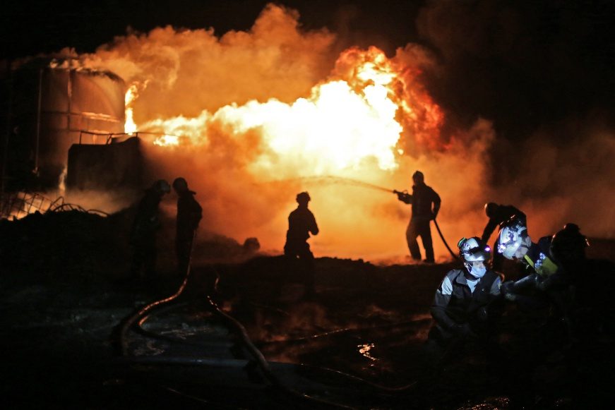 4 killed as missile hits oil refineries in northern Syria