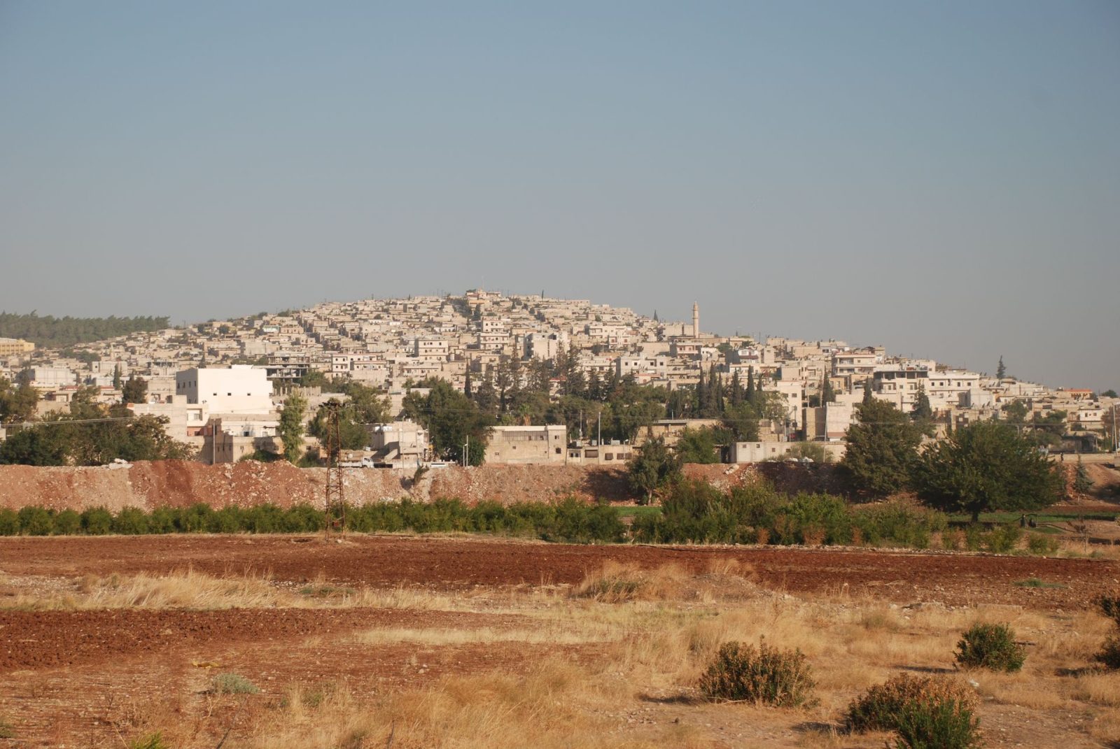 لە عەفرین کوردەکان ناچار بە فرۆشتنی زەوییەکانیان دەکرێن