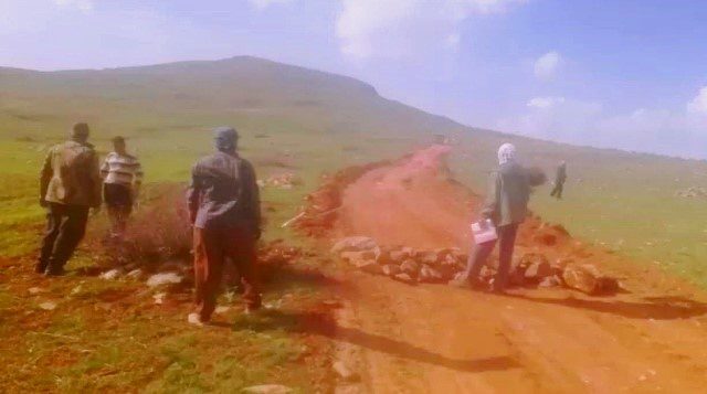 احداث جاده معدن غیرمجاز «کمر بلاغ» تکاب در اراضی منابع طبیعی و سکوت مسئولین/ اهالی روستای «فاقلو» معترض اند!