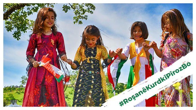 کردی باید زبان آموزش باشد و همه موانع برای فعالیت های مربوط به زبان کردی برداشته شود