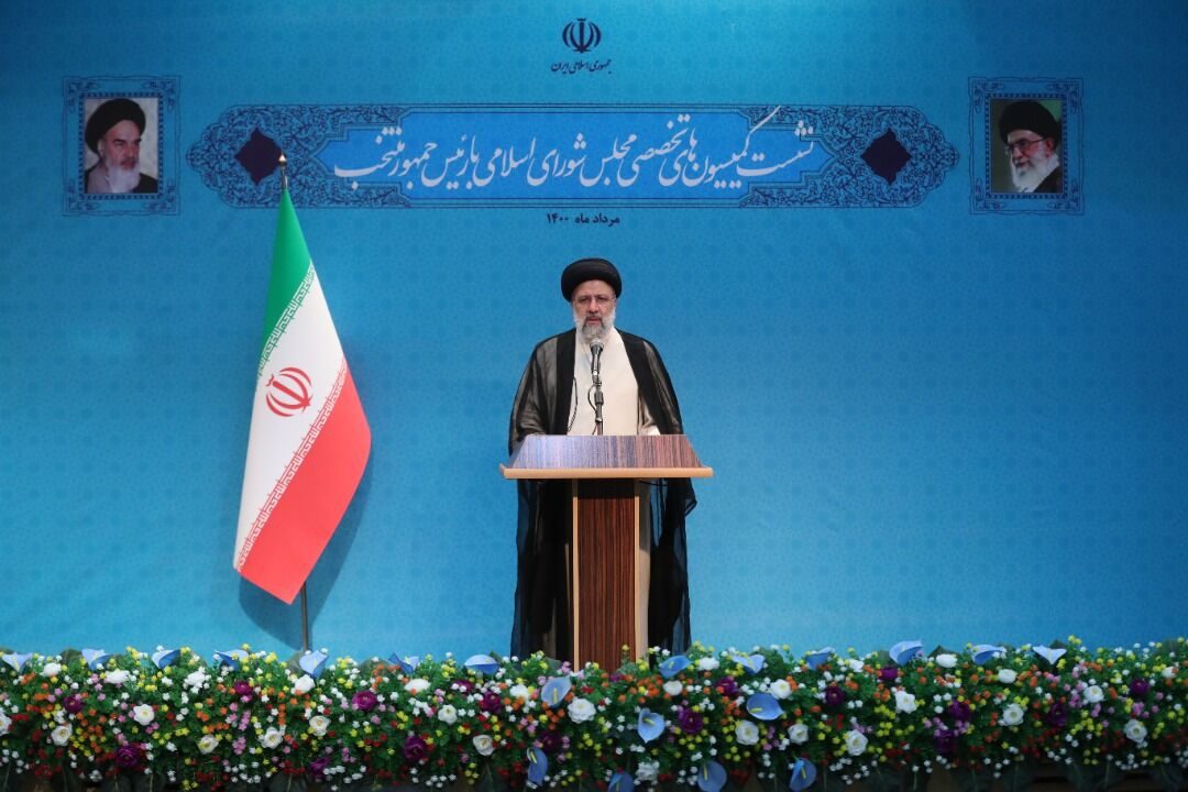 رئیسی: به آینده کشور امیدوارم