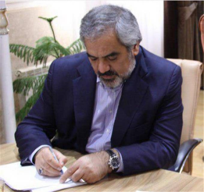 آزادگان, مردان غیور و سرافرازی بودند که سال ها با تحمل شکنجه, ذرەای از آرمان های خود کوتاە نیامدند
