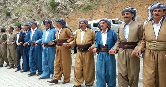 مجازات زندانیان به دلیل رقص کُردی