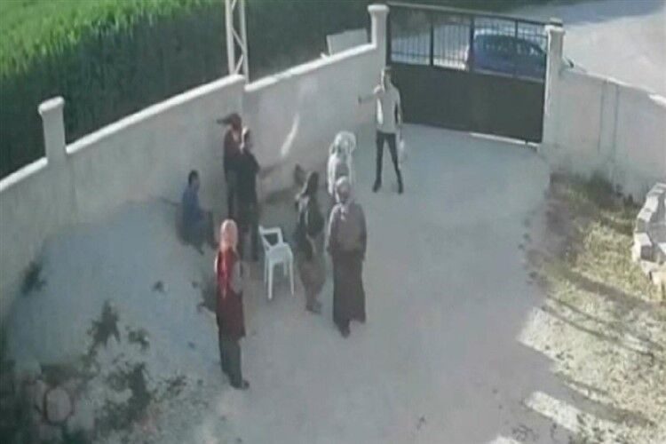 پذیرفته شدن کیفرخواست پر از نقص پرونده قتل خانواده کرد در قونیه