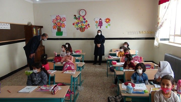 برپایی جشن اتمام واکسینایون برای مدارس، روستاها و شهرهای پاوه