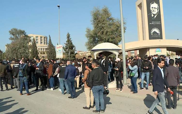 دولت اقلیم کردستان کمک هزینە تحصیلی دانشجویان را پرداخت میکند