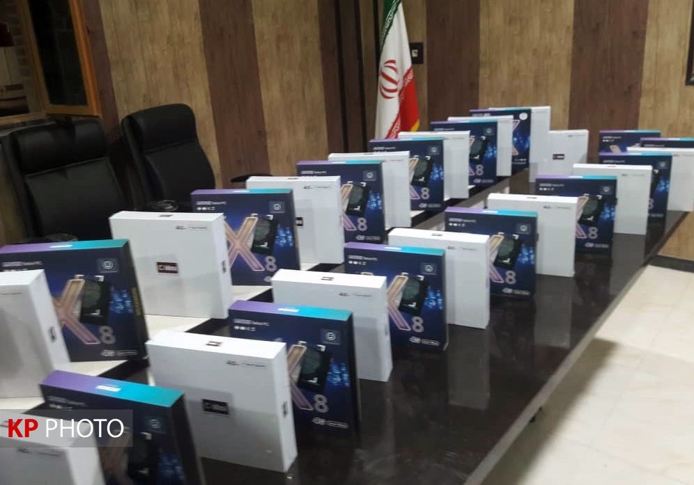 ۵۰ دستگاه تبلت برای دانش‌آموزان نیازمند کردستانی تامین شد