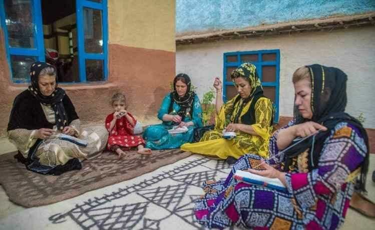اعطای تسهیلات به صنعتگران و هنرمندان صنایع دستی شهرستان قروه