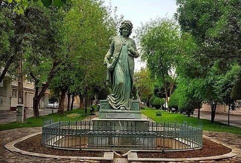 تندیس مستوره اردلان اولین زن تاریخ‌نگار جهان ثبت ملی شد