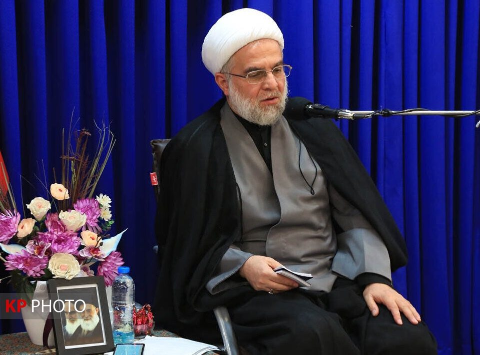 مراکز آموزش عالی نقش مهمی در حل مشکلات جامعه دارند