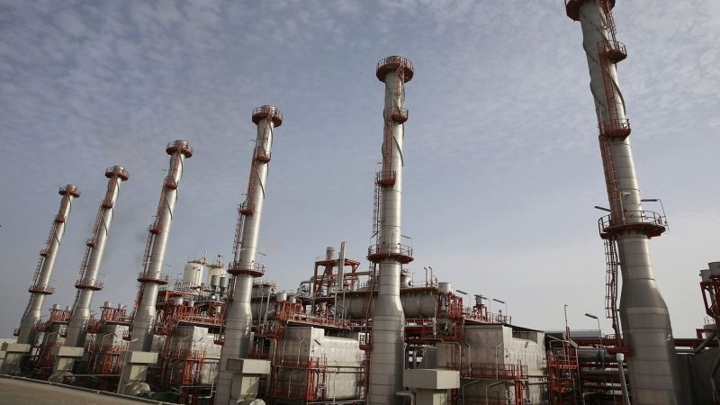 عێراق 1 ملیار و 700 ملیۆن دۆلار پارەی گاز و کارەبای ئێران قەرزارە