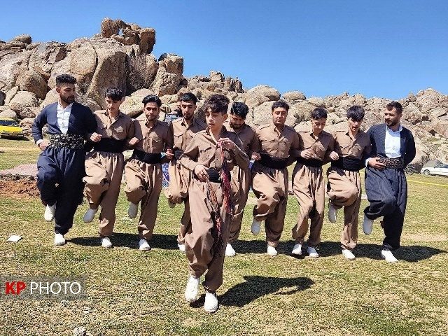 مراسم نوروزگاه در روستای «خورنج» پیرانشهر برگزار شد