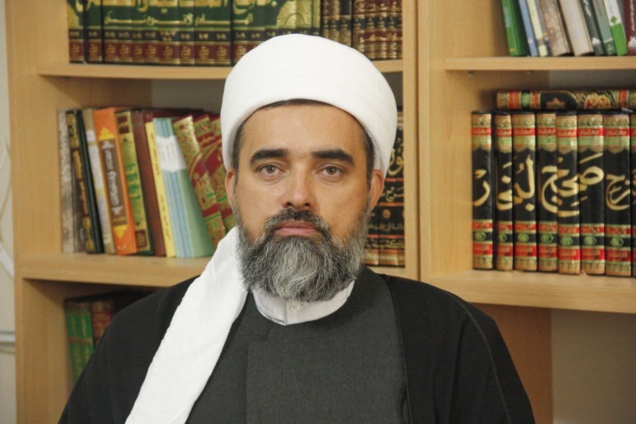 امام جمعه اهل سنت کرمانشاه هتک حرمت حرم رضوی را محکوم کرد