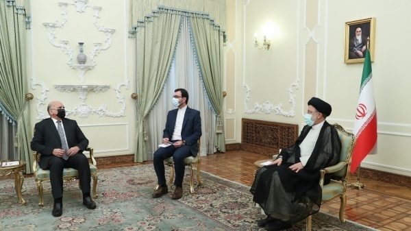 بەداخەوە هەرێمی کوردستان تووشی چەند نائاگایی بووە بەڵام ئێران هەموو جووڵەکانی ڕەژیمی زایۆنی دەبینێت و هاوکاری لەگەڵ ئەو ڕەژیمە ناشاردرێتەوە