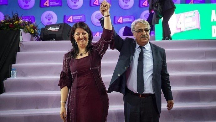 همه احزاب اپوزسیون باید برای تحقق عدالت در کنار هم بایستند