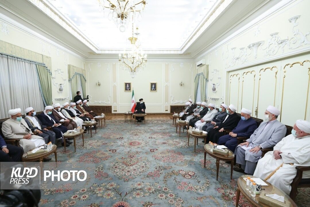 رئیسی:  به وزیر کشور دستور فعال شدن بازارچه های مرزی را داده ام/ وحدت شیعه و سنتی در ایران راهبردی است نه تاکتیکی