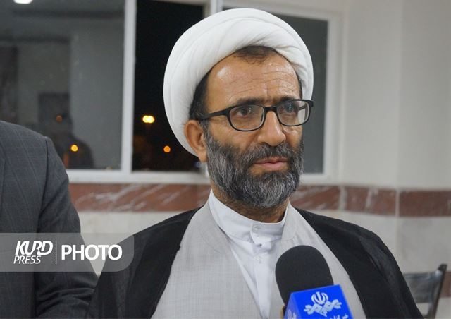 رویکرد دانشگاه ها به سمت پرورش تکنسین و کارآفرین برود