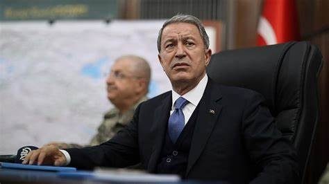 وەزیری بەرگریی تورکیا بەبۆنەی مامەڵەکردنیان لەگەڵ پەیەدە و یەپەگە ڕەخنە لە ئەورووپا و ئەمریکا دەگرێت