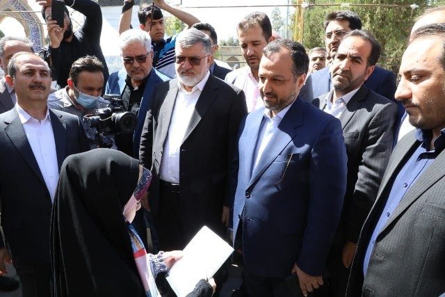 وزیر امور اقتصادی و دارایی وارد ارومیه شد