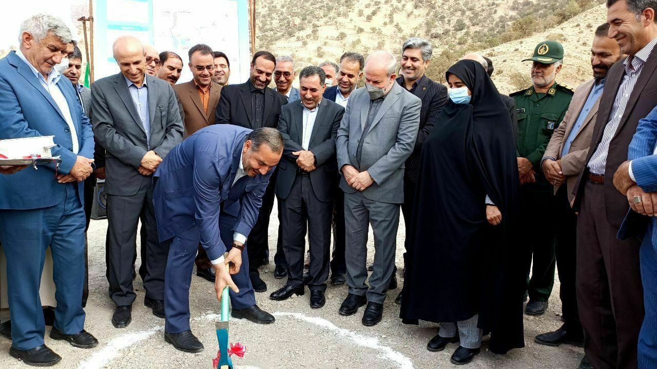 پروژه اتصال استان ایلام به شبکه ریلی کشور  کلنگ‌زنی شد