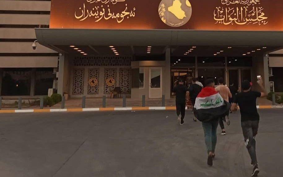 پەرلەمانی عێراق بەهۆی درێژەی خۆپیشاندانەکان و مانگرتنی سەدرییەکانەوە کۆ نابێتەوە